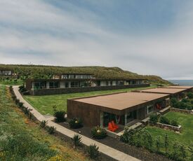 accommodations santa barbara exterior landscape