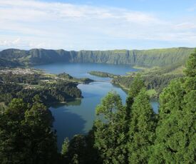 azores sao miguel nature sete cidades